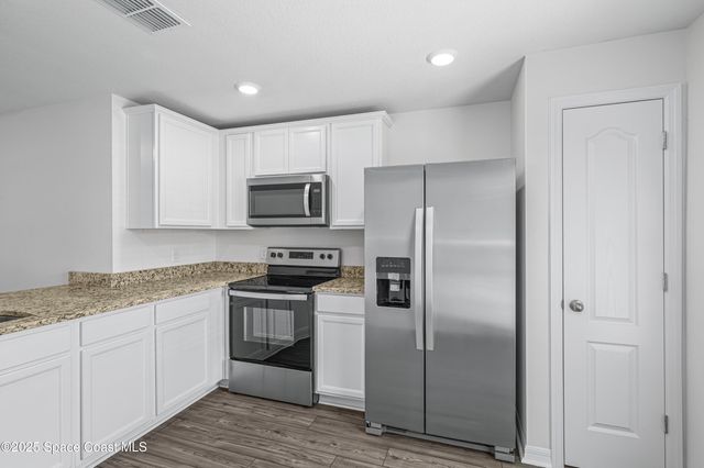 2892 Grant Avenue SE, Palm Bay, FL 32909
