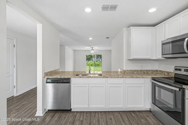 2892 Grant Avenue SE, Palm Bay, FL 32909