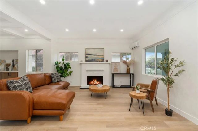 4065 Wall, Los Angeles, CA 90011