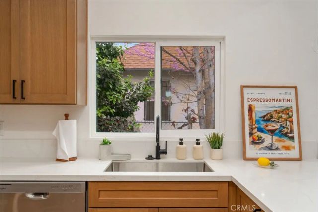 4065 Wall, Los Angeles, CA 90011