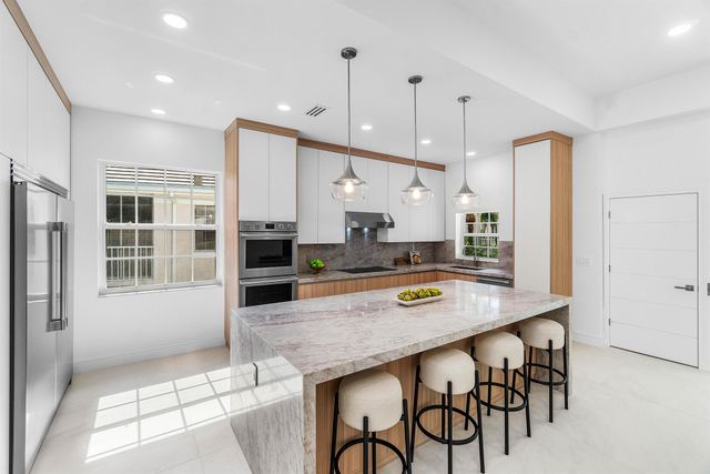 5100 Lake Catalina Drive D, Boca Raton, FL 33496