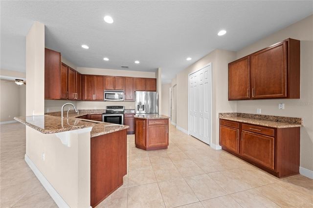 3817 GOLDEN FEATHER WAY, Kissimmee, FL 34746