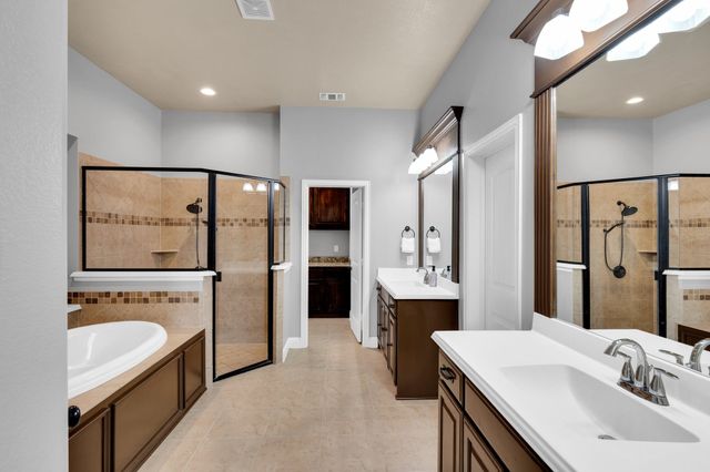 102 Willowbrook Drive, Waxahachie, TX 75165