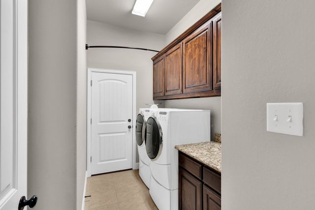 102 Willowbrook Drive, Waxahachie, TX 75165