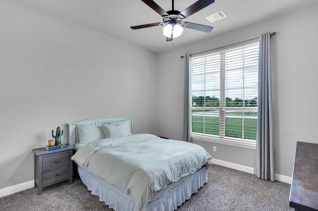 102 Willowbrook Drive, Waxahachie, TX 75165