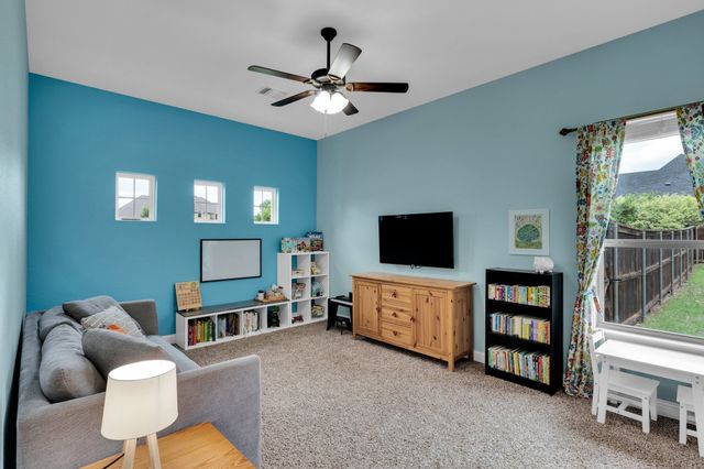 102 Willowbrook Drive, Waxahachie, TX 75165