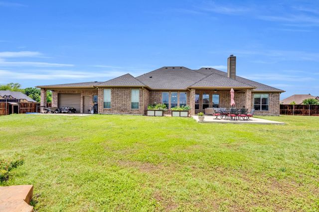 102 Willowbrook Drive, Waxahachie, TX 75165