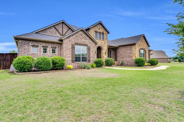 102 Willowbrook Drive, Waxahachie, TX 75165