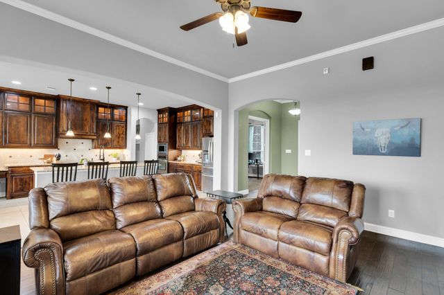 102 Willowbrook Drive, Waxahachie, TX 75165