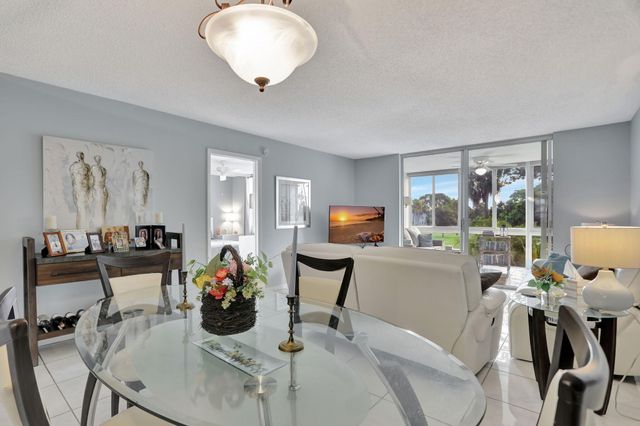 7610 NW 18th Street 205, Margate, FL 33063