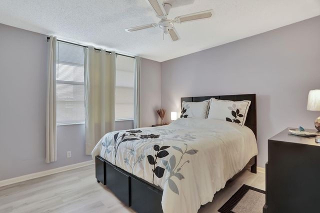 7610 NW 18th Street 205, Margate, FL 33063