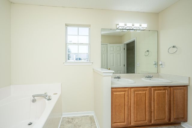 444 Jamestown Drive, Summerville, SC 29486