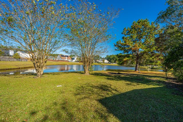 444 Jamestown Drive, Summerville, SC 29486