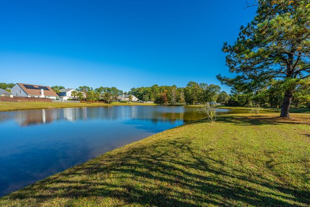 444 Jamestown Drive, Summerville, SC 29486