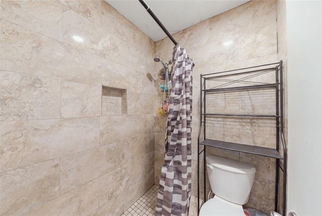 5915 Black Maple Lane, Houston, TX 77088