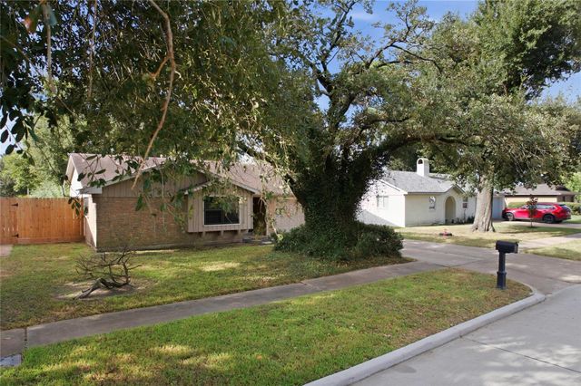 5915 Black Maple Lane, Houston, TX 77088