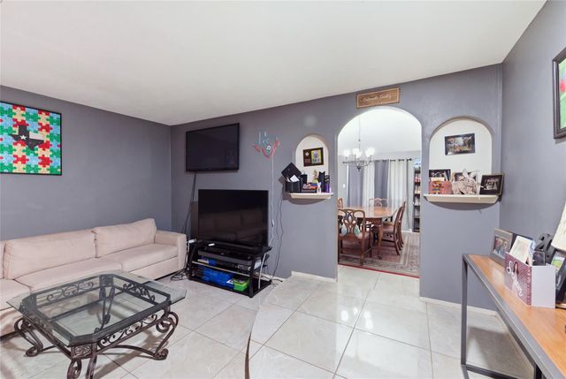 5915 Black Maple Lane, Houston, TX 77088
