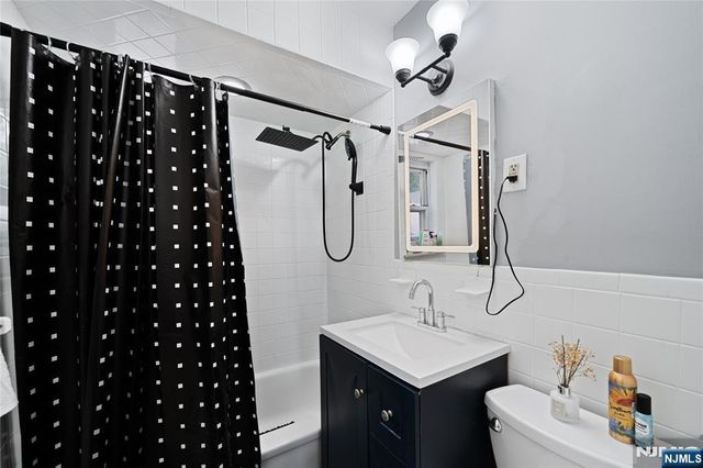 90 Doherty Drive, Clifton, NJ 07013