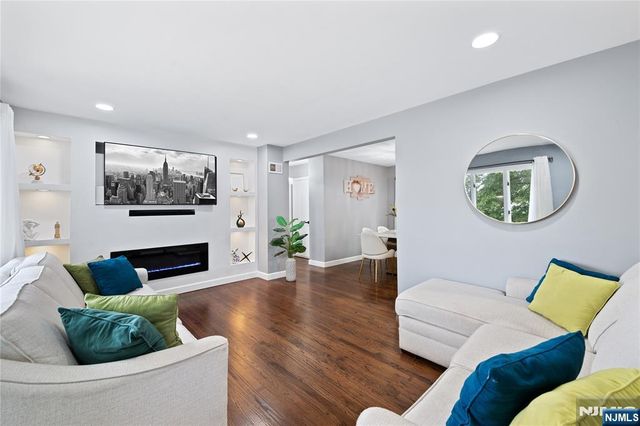 90 Doherty Drive, Clifton, NJ 07013