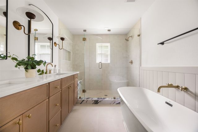 6153 Glennox Lane, Dallas, TX 75214