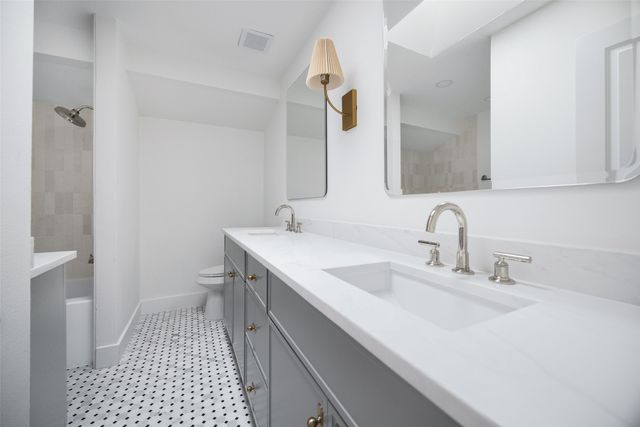 6153 Glennox Lane, Dallas, TX 75214