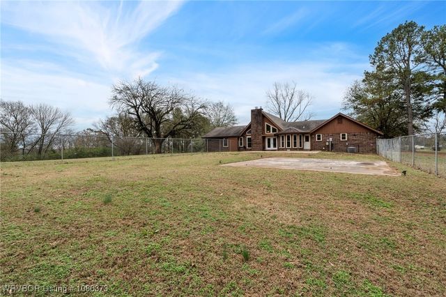 4107 Mudtown Road, Lavaca, AR 72941