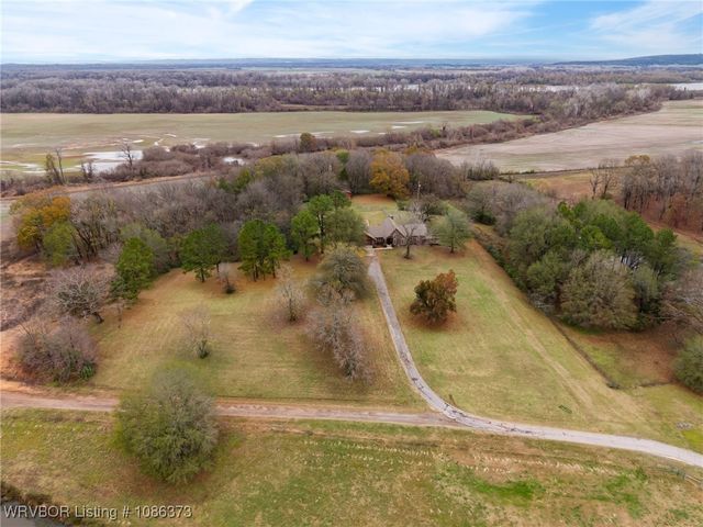 4107 Mudtown Road, Lavaca, AR 72941