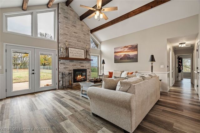 4107 Mudtown Road, Lavaca, AR 72941