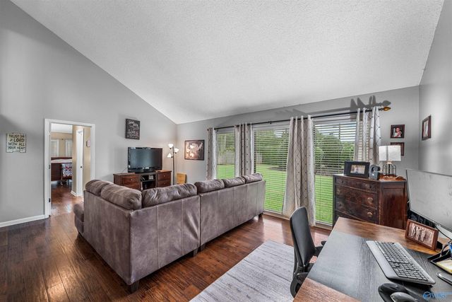 300 Crystal Lake Drive NE, Fort Payne, AL 35967