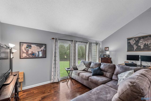 300 Crystal Lake Drive NE, Fort Payne, AL 35967