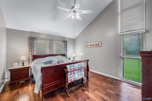 300 Crystal Lake Drive NE, Fort Payne, AL 35967