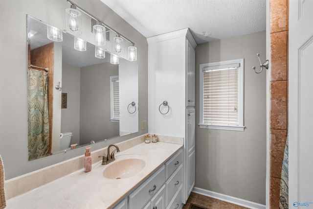 300 Crystal Lake Drive NE, Fort Payne, AL 35967