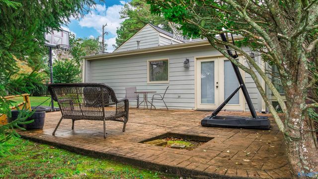 300 Crystal Lake Drive NE, Fort Payne, AL 35967