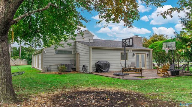 300 Crystal Lake Drive NE, Fort Payne, AL 35967