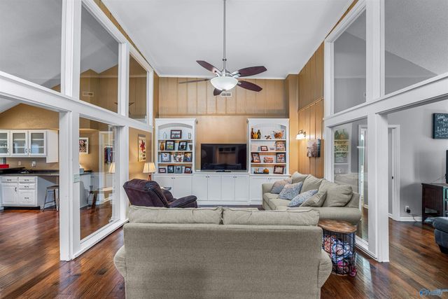 300 Crystal Lake Drive NE, Fort Payne, AL 35967