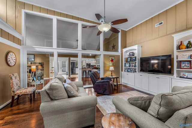 300 Crystal Lake Drive NE, Fort Payne, AL 35967