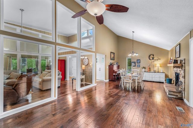 300 Crystal Lake Drive NE, Fort Payne, AL 35967