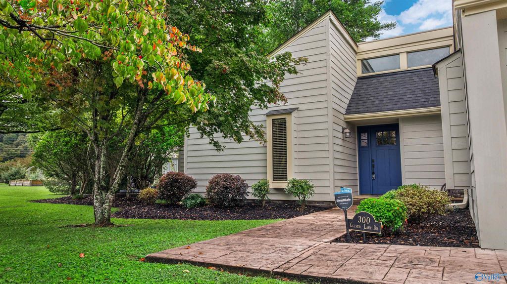 300 Crystal Lake Drive NE, Fort Payne, AL 35967