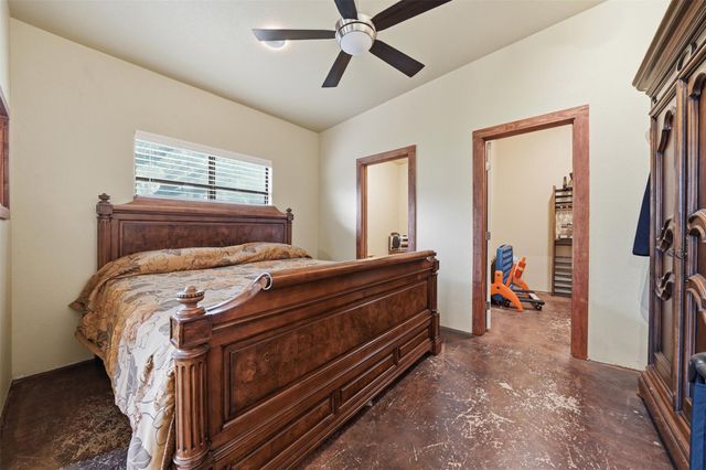 169 Ann Powell RD, Smithville, TX 78957
