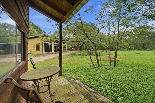 169 Ann Powell RD, Smithville, TX 78957