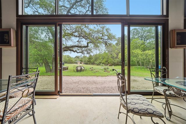 169 Ann Powell RD, Smithville, TX 78957