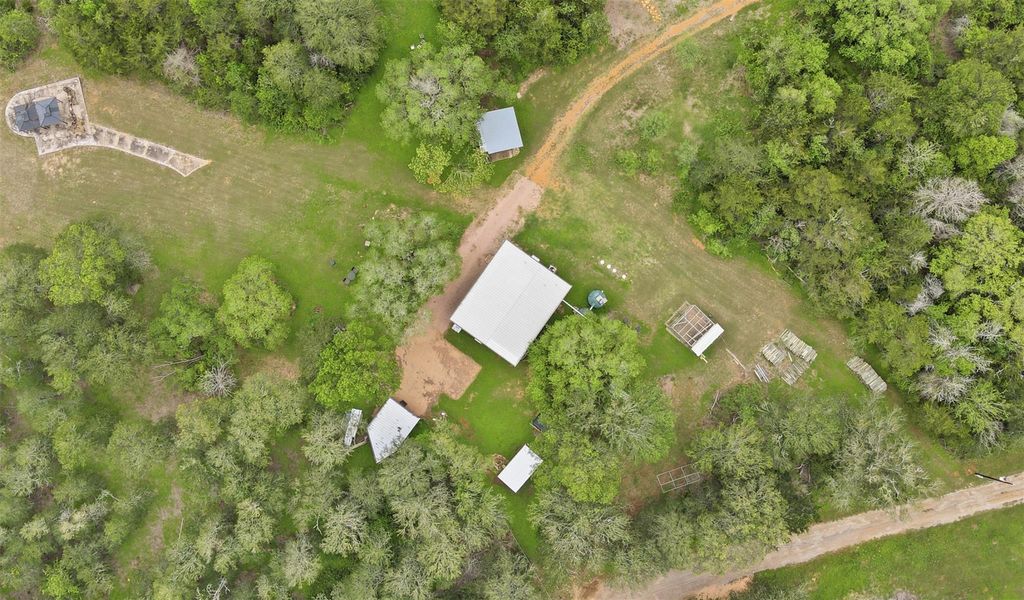 169 Ann Powell RD, Smithville, TX 78957