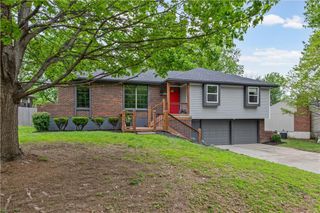 3609 NE Chapel Drive, Lee's Summit, MO 64064