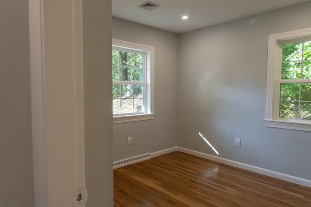 177 Hartford Ave E, Uxbridge, MA 01569