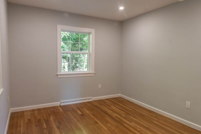 177 Hartford Ave E, Uxbridge, MA 01569