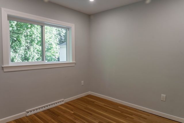 177 Hartford Ave E, Uxbridge, MA 01569