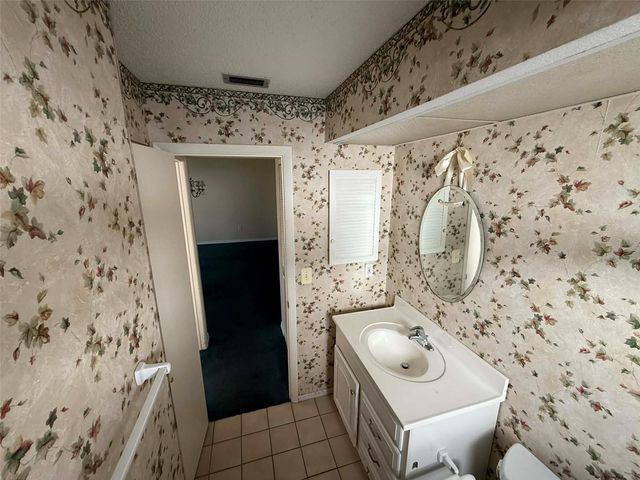 1211 CAPRI ISLES BOULEVARD 5, Venice, FL 34292