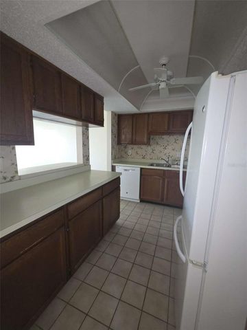 1211 CAPRI ISLES BOULEVARD 5, Venice, FL 34292