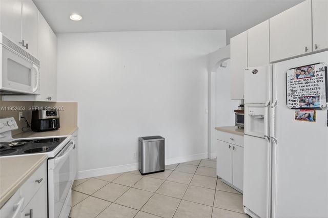 13262 NW 15th St, Pembroke Pines, FL 33028