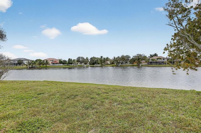 13262 NW 15th St, Pembroke Pines, FL 33028